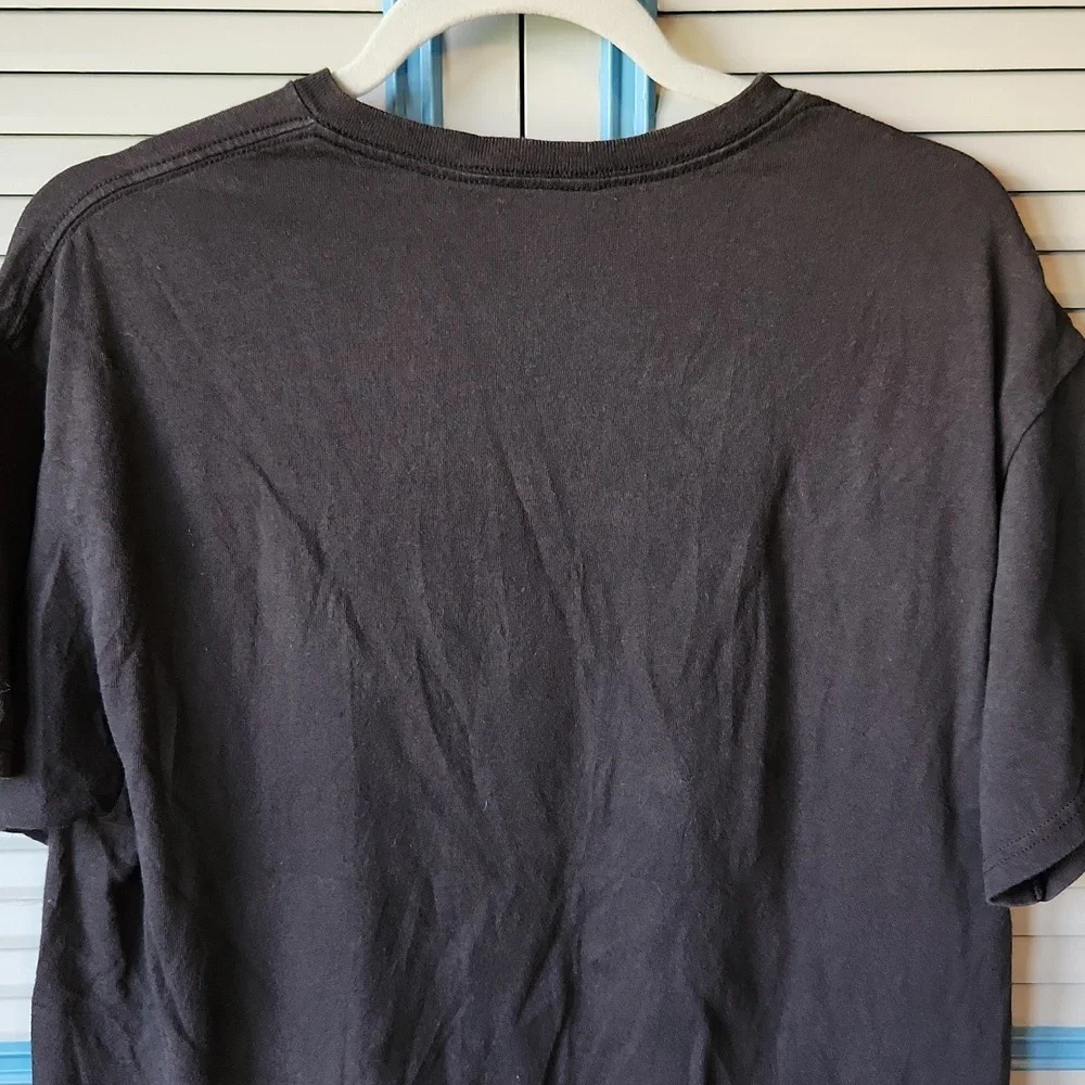 Warner Bros Looney Tunes Tasmanian Devil Graphic Tee - Picture 7 of 9